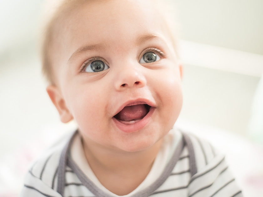 Aïe ! Aïe ! Aïe ! Les dents sont de sortie !